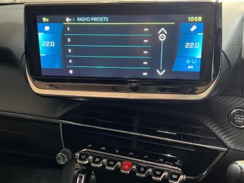 Peugeot E-2008 50kWh Allure Premium Auto 5dr