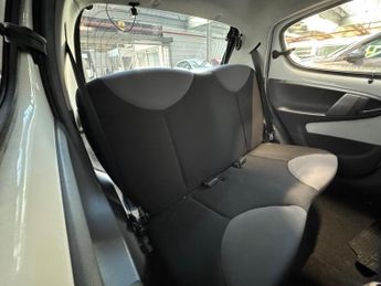 Citroen C1 1.0i VTR Hatchback 5dr Petrol Manual Euro 5 (68 ps)