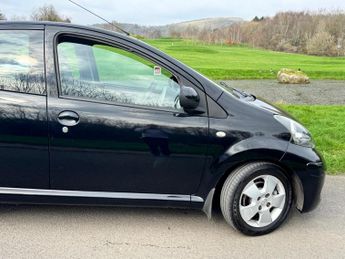 Toyota AYGO 1.0 VVT-i Black Euro 4 5dr (AC)