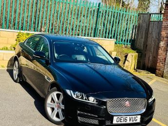 Jaguar XE 2.0d Portfolio Auto AWD Euro 6 (s/s) 4dr