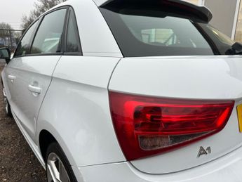 Audi A1 1.4 TFSI S line Sportback S Tronic Euro 5 (s/s) 5dr