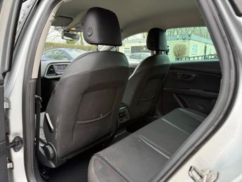 SEAT Leon 2.0 TDI CR FR DSG Euro 5 (s/s) 5dr