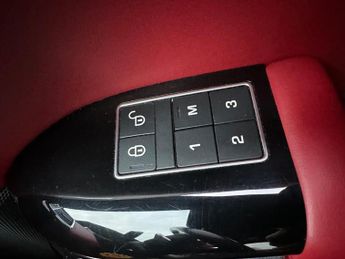 Land Rover Range Rover 3.0 TD V6 Autobiography Auto 4WD Euro 6 (s/s) 5dr