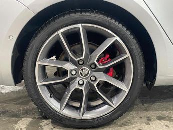 Skoda Octavia 2.0 TDI vRS DSG Euro 5 (s/s) 5dr