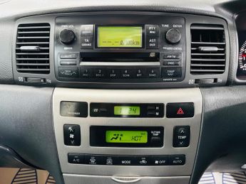 Toyota Corolla 1.6 VVT-i Colour Collection 5dr