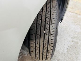 Toyota Corolla 1.6 VVT-i Colour Collection 5dr