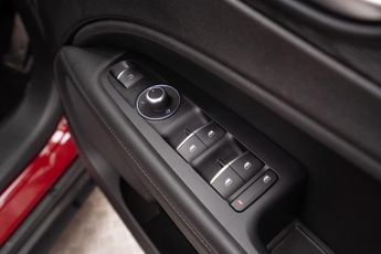 Alfa Romeo Stelvio 2.2 TD Super Auto Q4 AWD Euro 6 (s/s) 5dr