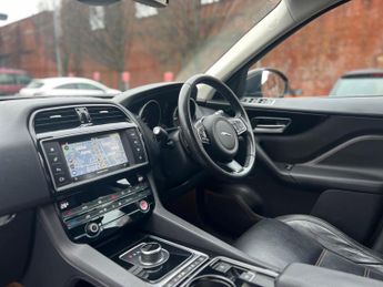 Jaguar F-PACE 2.0 D180 Prestige Auto AWD Euro 6 (s/s) 5dr