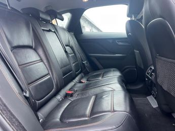 Jaguar F-PACE 2.0 D180 Prestige Auto AWD Euro 6 (s/s) 5dr