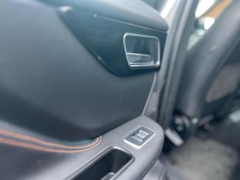 Jaguar F-PACE 2.0 D180 Prestige Auto AWD Euro 6 (s/s) 5dr