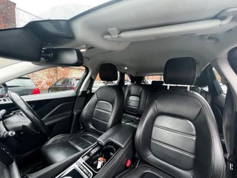 Jaguar F-PACE 2.0 D180 Prestige Auto AWD Euro 6 (s/s) 5dr