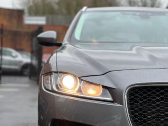 Jaguar F-PACE 2.0 D180 Prestige Auto AWD Euro 6 (s/s) 5dr