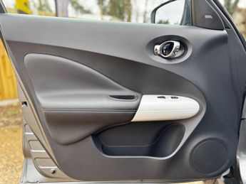 Nissan Juke 1.6 Tekna XTRON Euro 5 5dr