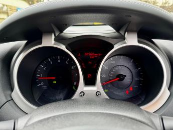 Nissan Juke 1.6 Tekna XTRON Euro 5 5dr