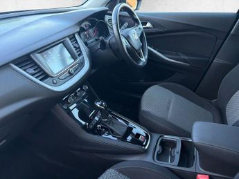 Vauxhall Grandland X 1.6 Turbo D BlueInjection SE Auto Euro 6 (s/s) 5dr