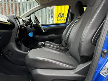 Toyota AYGO 1.0 VVT-i x-clusiv x-shift Euro 6 5dr (Safety Sense)