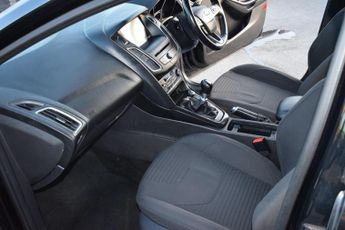Ford Focus 1.0T EcoBoost Titanium Euro 6 (s/s) 5dr