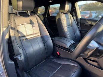 Land Rover Range Rover Evoque 1.5 P300e 12.2kWh R-Dynamic SE Auto 4WD Euro 6 (s/s) 5dr