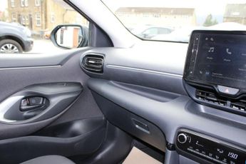 Toyota Yaris 1.5 VVT-h Icon E-CVT Euro 6 (s/s) 5dr