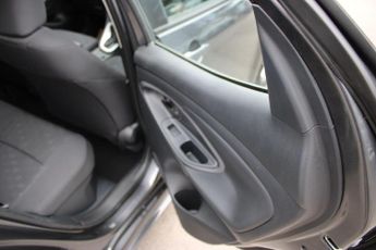 Toyota Yaris 1.5 VVT-h Icon E-CVT Euro 6 (s/s) 5dr