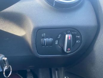 Audi A1 1.4 TFSI Sport Hatchback 3dr Petrol S Tronic Euro 5 (s/s) (122 p