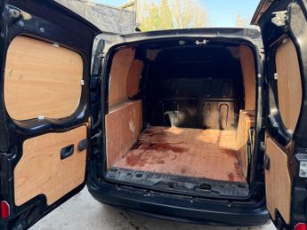 Renault Kangoo ZE ML20 33kWh Business+ Auto MWB 4dr (i)