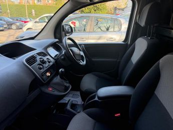 Renault Kangoo ZE ML20 33kWh Business+ Auto MWB 4dr (i)