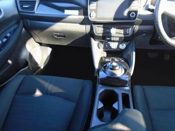 Nissan Leaf 39kWh N-Connecta Auto 5dr