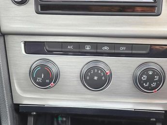 Volkswagen Golf 1.4 TSI BlueMotion Tech SE DSG Euro 5 (s/s) 5dr