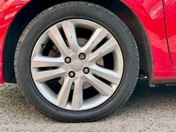 Honda Jazz 1.4 i-VTEC ES Plus CVT Euro 5 5dr