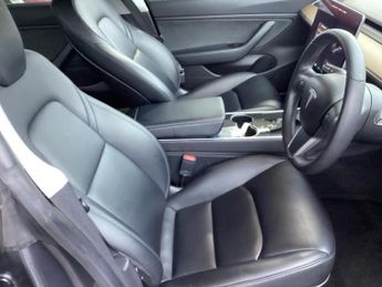 Tesla Model 3 Standard Range Plus Auto RWD 4dr