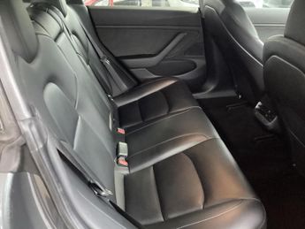Tesla Model 3 Standard Range Plus Auto RWD 4dr