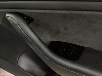 Tesla Model 3 Standard Range Plus Auto RWD 4dr