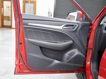 MG MG ZS 44.5kWh Excite Auto 5dr