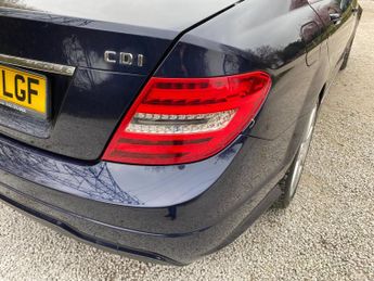 Mercedes-Benz C Class 2.1 C220 CDI BlueEfficiency Sport G-Tronic+ Euro 5 (s/s) 4dr