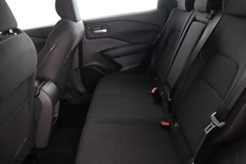 Nissan Qashqai 1.3 DIG-T MHEV Acenta Premium XTRON Euro 6 (s/s) 5dr