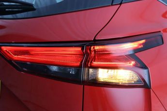 Nissan Qashqai 1.3 DIG-T MHEV Acenta Premium XTRON Euro 6 (s/s) 5dr