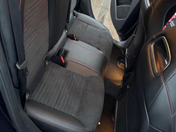 Mercedes-Benz A Class 1.6 A180 AMG Line 7G-DCT Euro 6 (s/s) 5dr