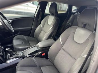 Volvo V40 1.5 T2 Momentum Auto Euro 6 (s/s) 5dr