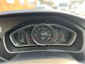 Volvo V40 1.5 T2 Momentum Auto Euro 6 (s/s) 5dr