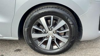 Toyota PROACE Verso 2.0D Family Compact MPV SWB Euro 6 (s/s) 5dr (8 Seat)