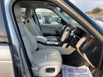 Land Rover Range Rover 4.4 SD V8 Vogue Auto 4WD Euro 5 5dr