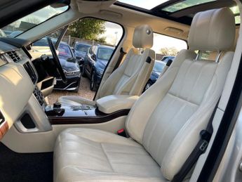 Land Rover Range Rover 4.4 SD V8 Vogue Auto 4WD Euro 5 5dr