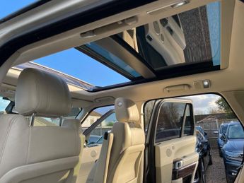 Land Rover Range Rover 4.4 SD V8 Vogue Auto 4WD Euro 5 5dr