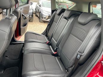 Ford Kuga 2.0 TDCi EcoBlue Titanium Edition Powershift Euro 6 5dr