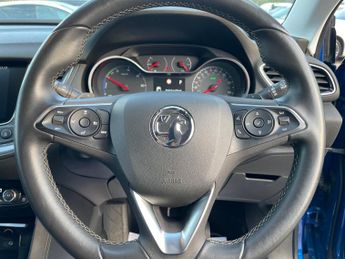 Vauxhall Grandland X 1.6 13.2kWh Elite Nav Auto 4WD Euro 6 (s/s) 5dr Hybrid4