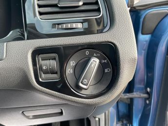 Volkswagen Golf 2.0 TDI BlueMotion Tech GT DSG Euro 5 (s/s) 5dr
