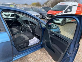 Volkswagen Golf 2.0 TDI BlueMotion Tech GT DSG Euro 5 (s/s) 5dr