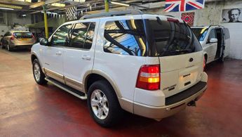 Ford Explorer 4.6 V8 EDDIE BAUER EDI 7 SEATS