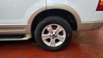 Ford Explorer 4.6 V8 EDDIE BAUER EDI 7 SEATS